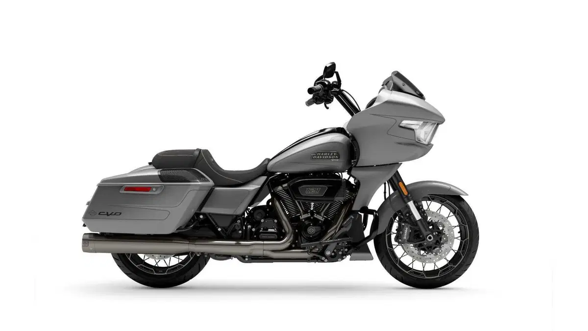 Harley-Davidson CVO - Custom Vehicle Operations CVO Road Glide (2023) (2)
