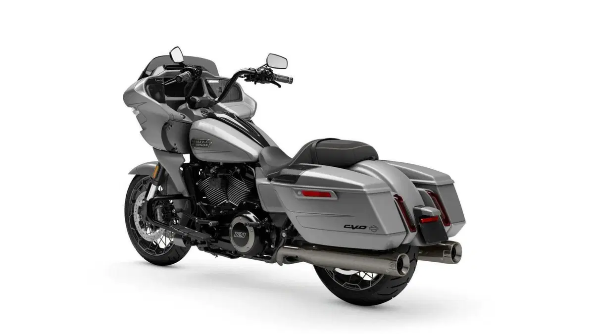 Harley-Davidson CVO - Custom Vehicle Operations CVO Road Glide (2023) (4)