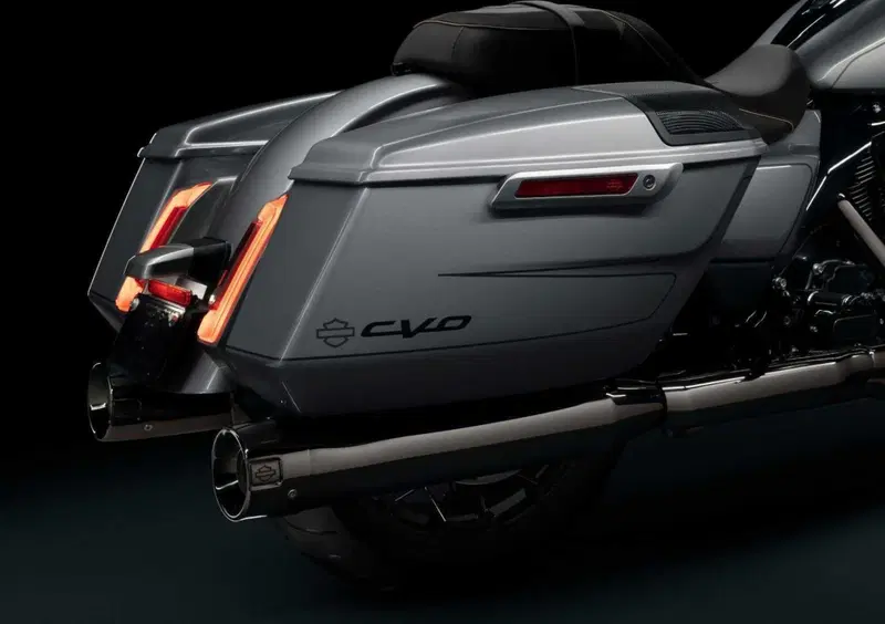 Harley-Davidson CVO - Custom Vehicle Operations CVO Road Glide (2023) (12)