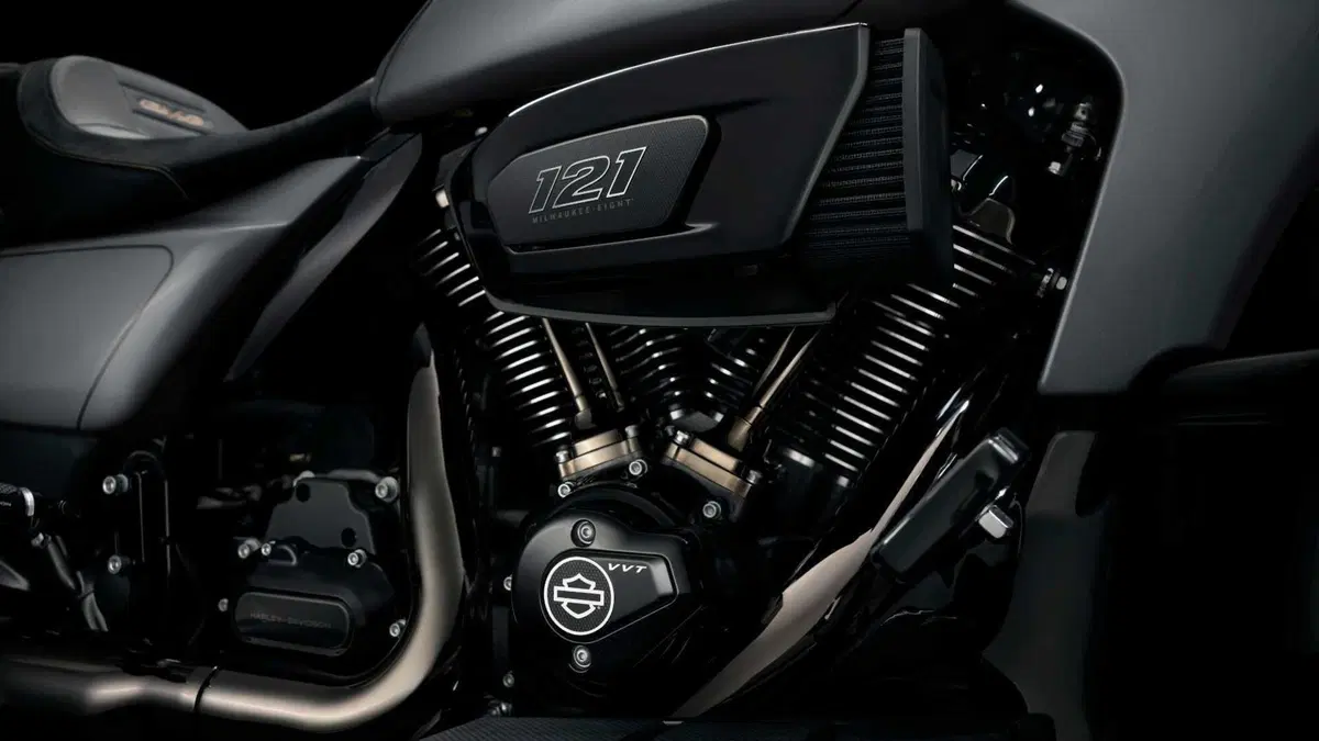 Harley-Davidson CVO - Custom Vehicle Operations CVO Road Glide (2023) (18)