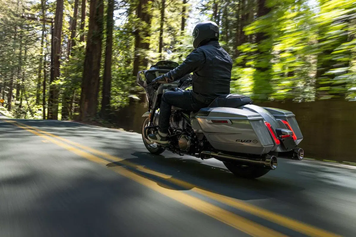 Arrivano le CVO 2023! Harley-Davidson svela l'ultima veste sportiva del Milwaukee-Eight 121 [GALLERY] (13)