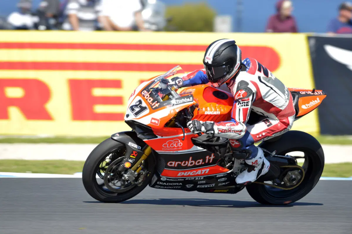 Lowes chiude in testa la prima giornata di qualifiche SBK a Phillip Island (2)