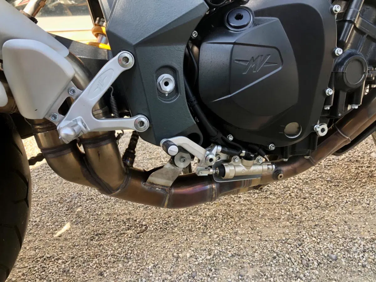 MV Agusta Brutale 1090 R (2012 - 15) (5)