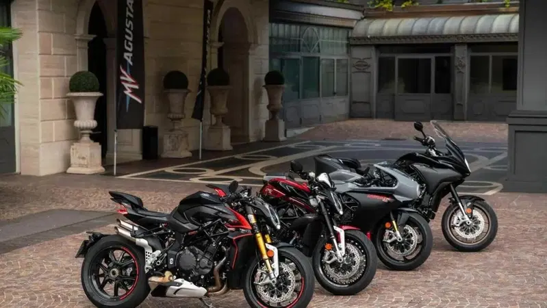 Nuovo listino MV Agusta 2023: nuova Rush e arriva la serie "R"