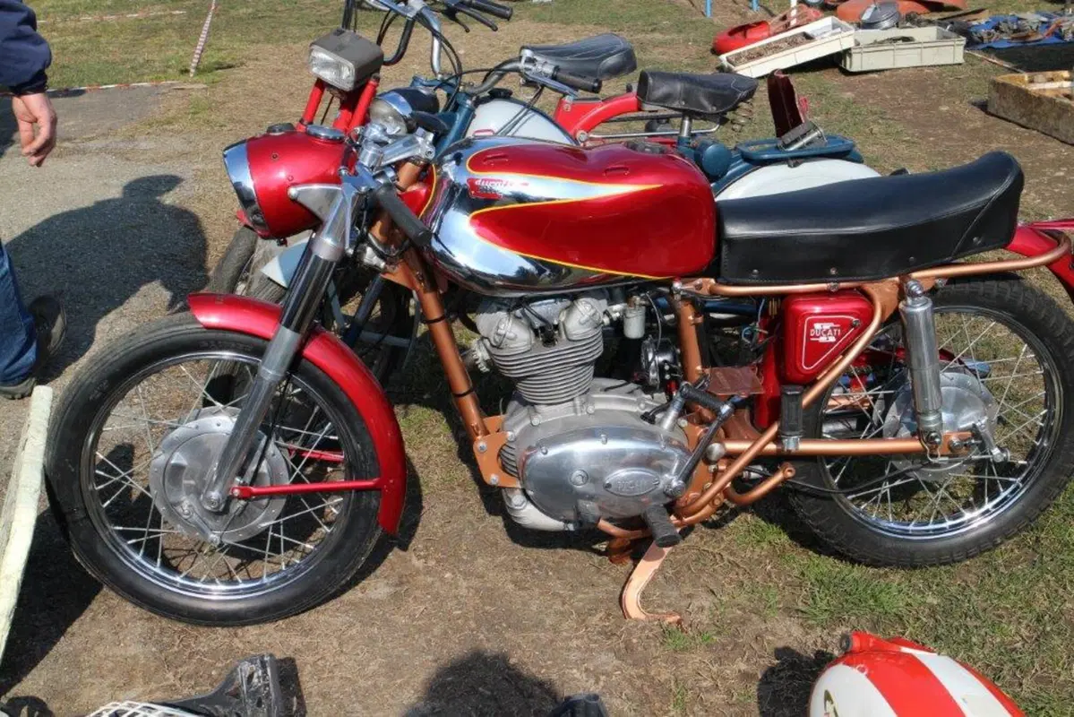 A Novegro fra moto da comprare e stranezze varie (22)