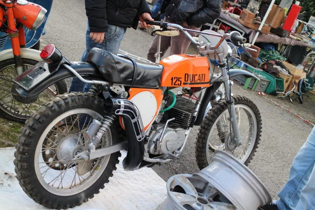 A Novegro fra moto da comprare e stranezze varie (53)