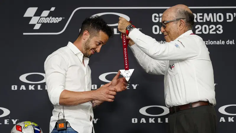 MotoGP 2023. GP d'Italia. La notizia in prima fila: Andrea Dovizioso leggenda! Giusto o sbagliato? [VIDEO]