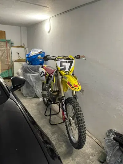 Suzuki RM-Z 250 (2014) usata