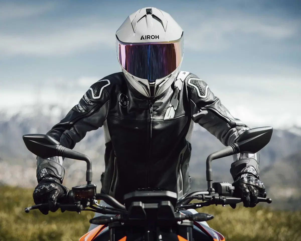 Airoh presenta il suo nuovo top di gamma stradale: Matryx (4)