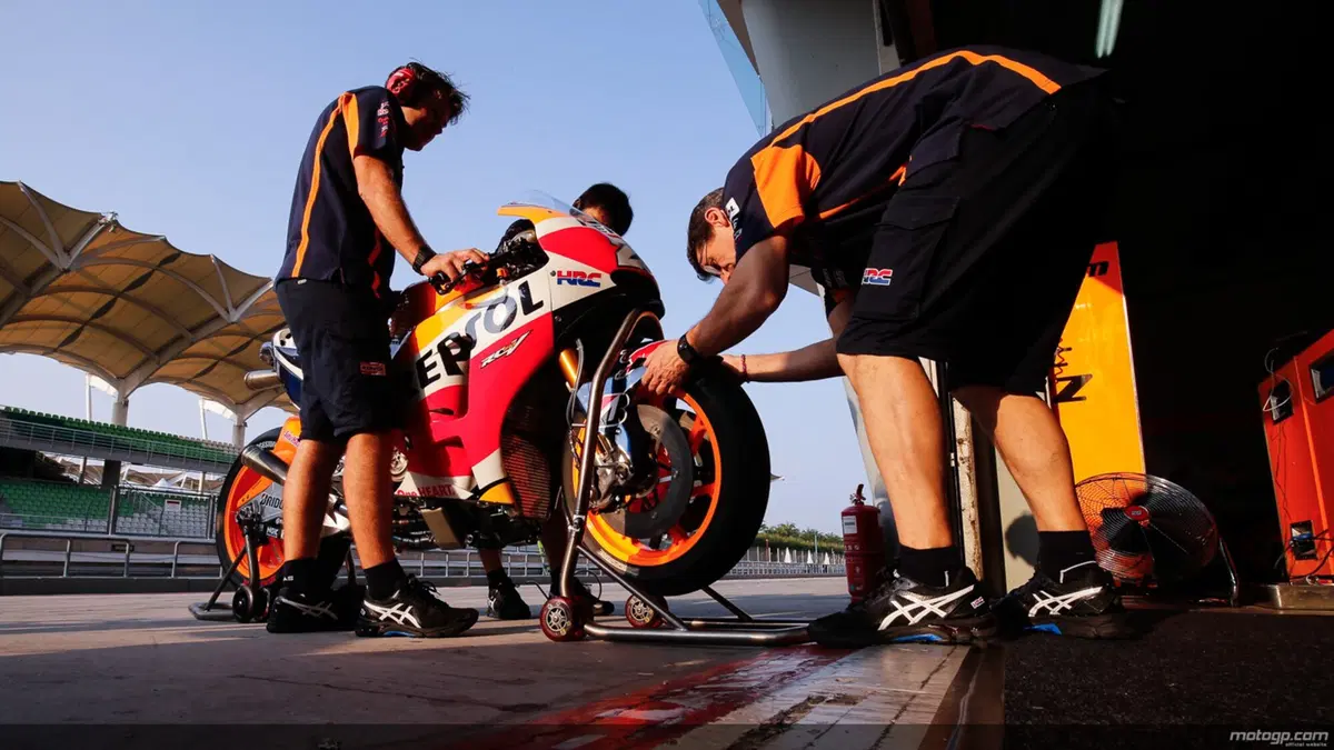 MotoGP. I test di Sepang 2. Rossi è il più veloce nel Day 1 (3)