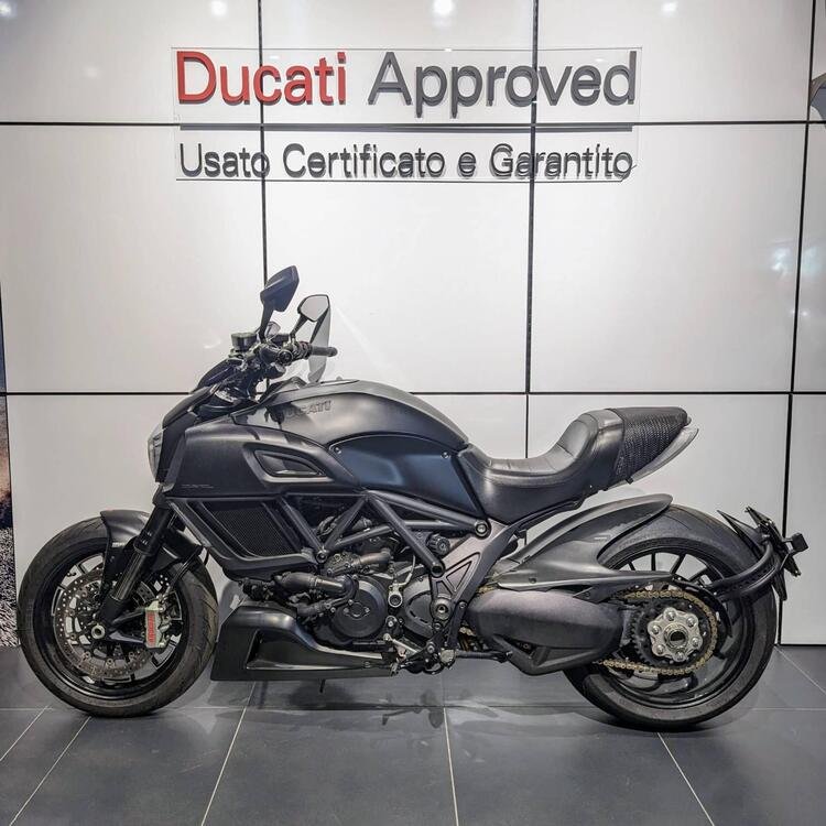 Ducati Diavel 1200 Dark (2012 - 13)