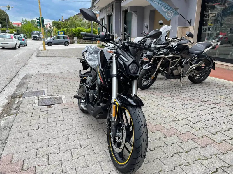 Voge Brivido 125R (2023 - 26) (3)