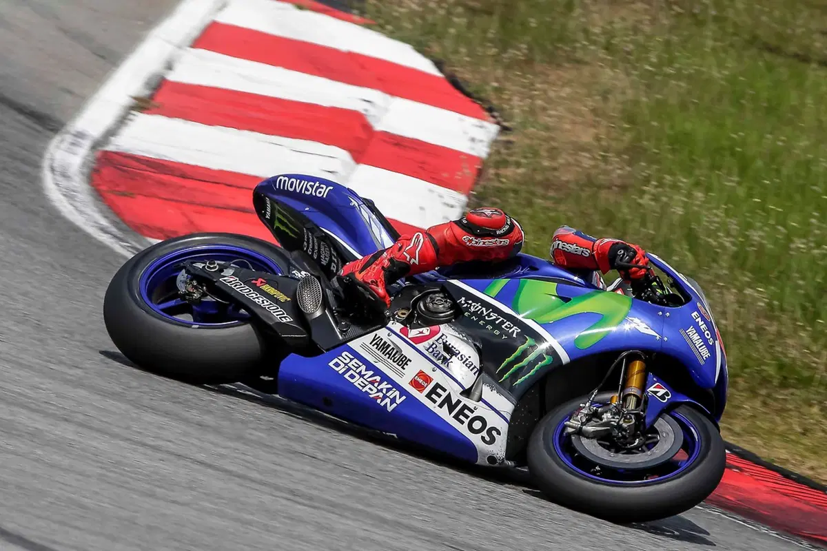 Rossi (7)