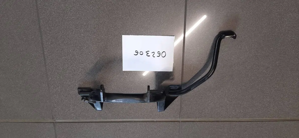 Cavalletto centrale usato per Piaggio Medley 125/ (2)
