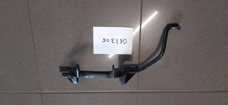 Cavalletto centrale usato per Piaggio Medley 125/ (2)