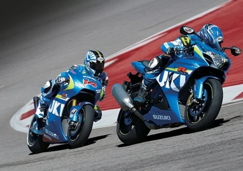 Suzuki GSX-R1000 GSX-R1000 (2015) (6)
