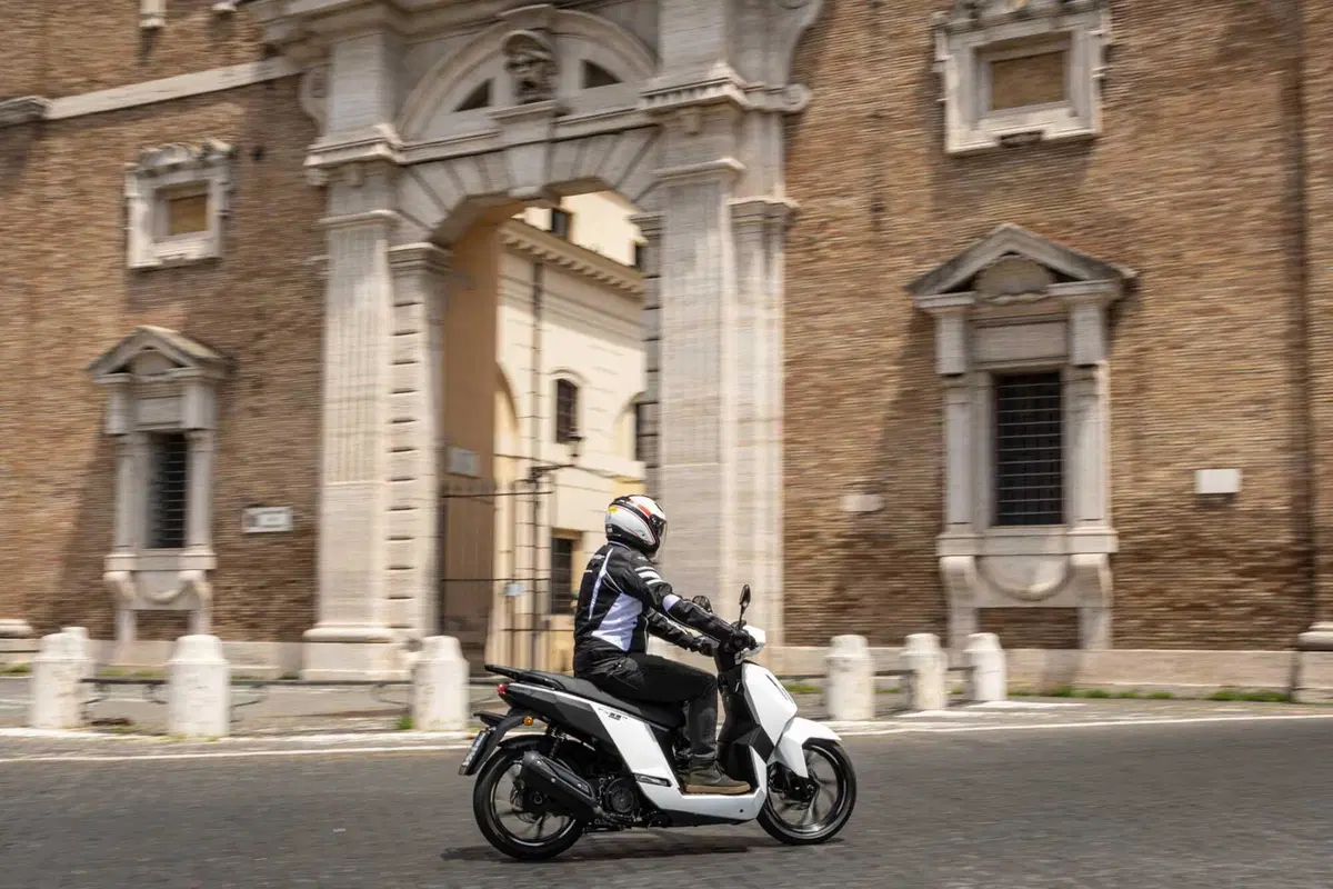 Prova nuovo Peugeot Tweet: look più graffiante, dotazione più completa [VIDEO e GALLERY] (9)