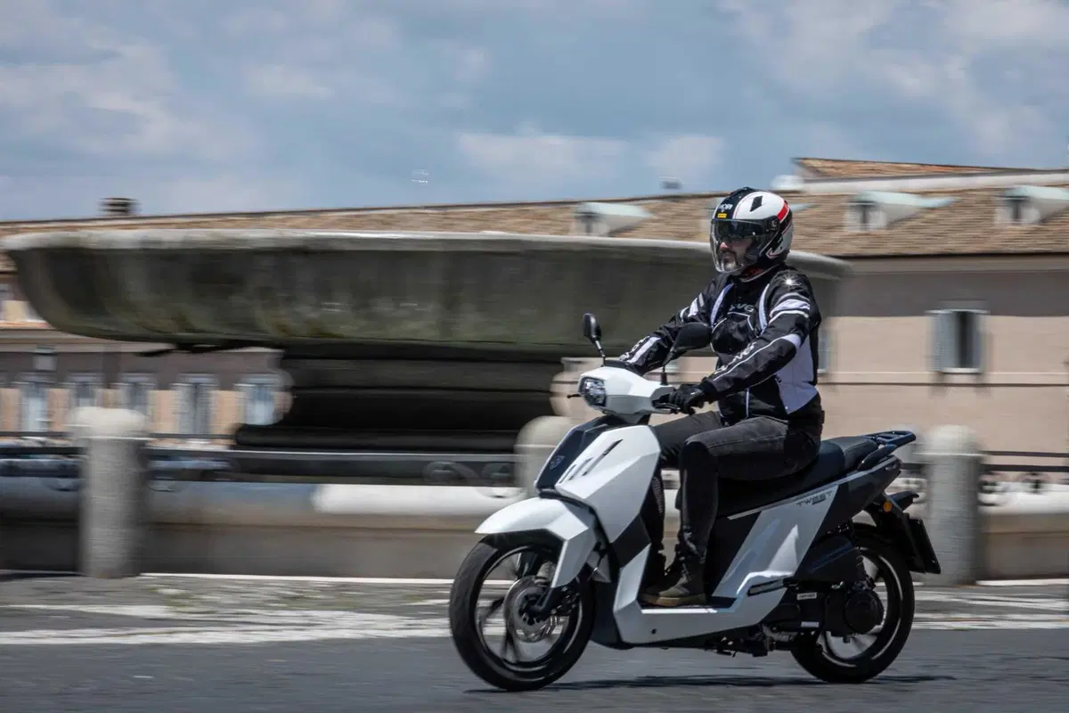 Prova nuovo Peugeot Tweet: look più graffiante, dotazione più completa [VIDEO e GALLERY] (18)