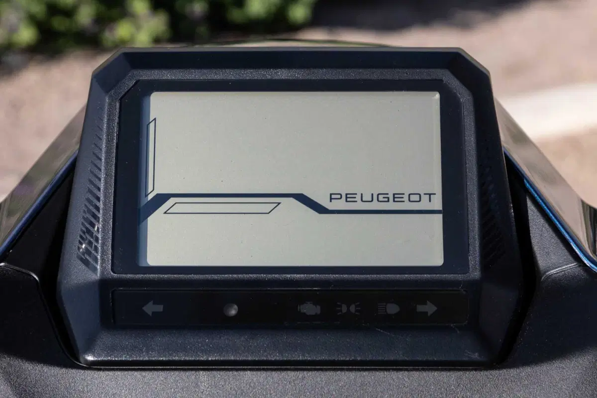 Prova nuovo Peugeot Tweet: look più graffiante, dotazione più completa [VIDEO e GALLERY] (32)