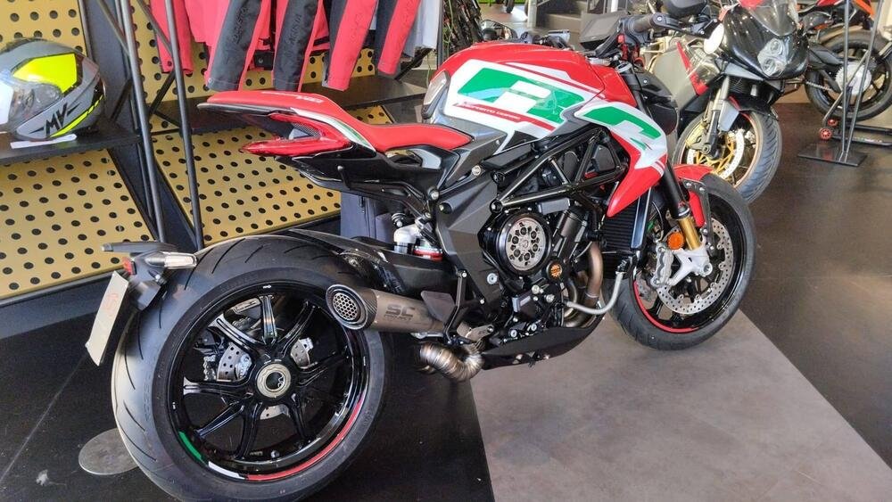 MV Agusta Dragster 800 RC SCS (2021 - 22) (2)