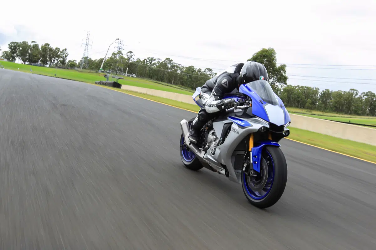 Yamaha YZF-R1 ed YZF-R1M