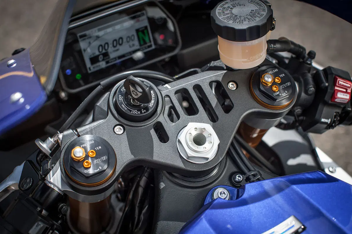 Yamaha YZF-R1 ed YZF-R1M (31)