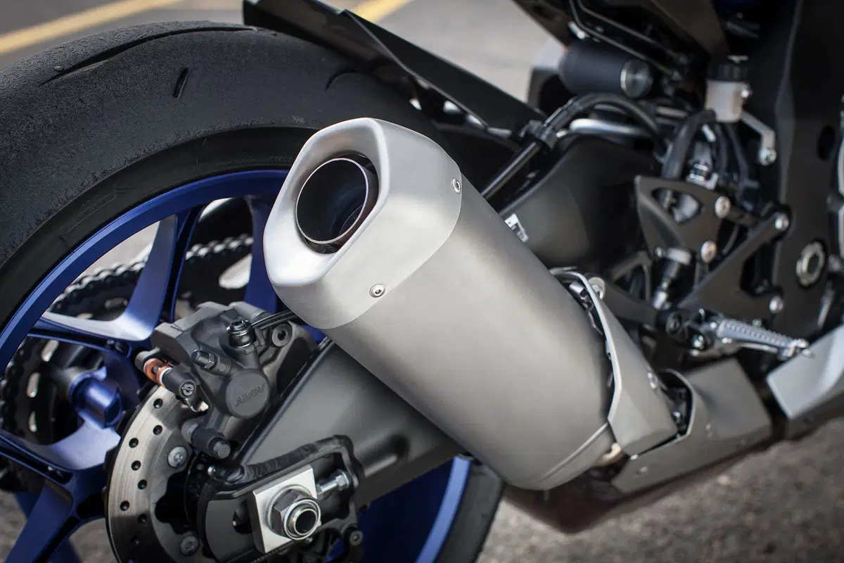 Yamaha YZF-R1 ed YZF-R1M (33)