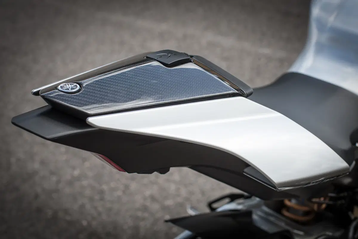 Yamaha YZF-R1 ed YZF-R1M (38)