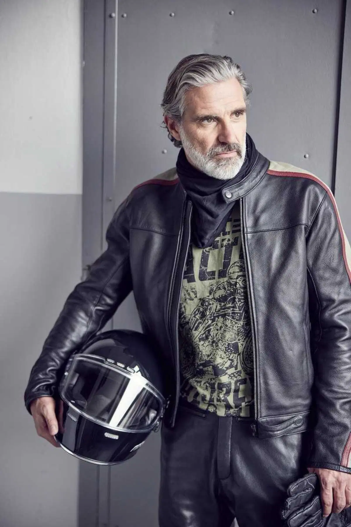 Louis Moto, outfit Detlev retró in pelle (2)