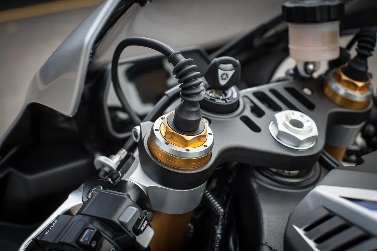 Yamaha YZF-R1 ed YZF-R1M (44)