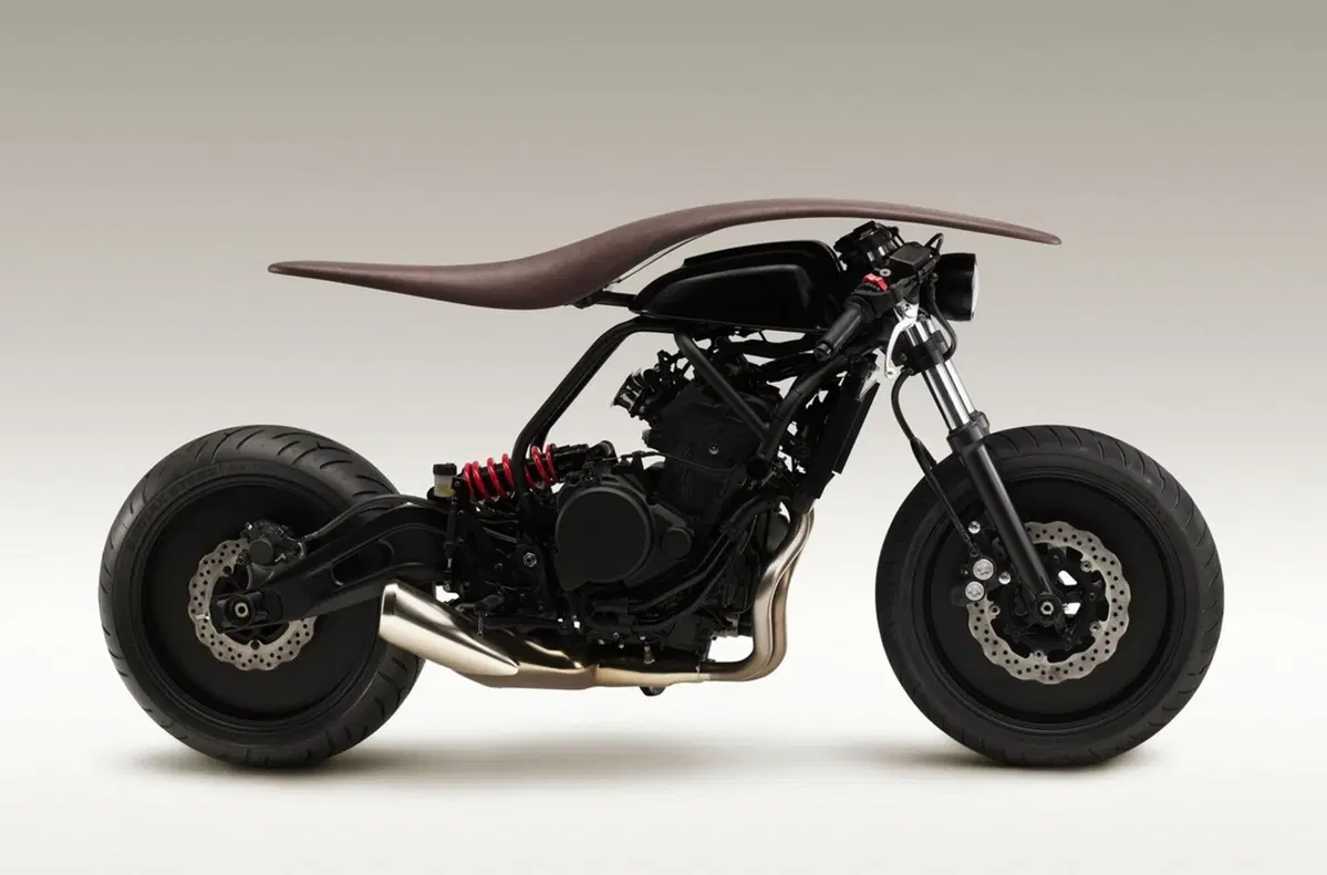 AH A MAY, ecco la Yamaha MT-07 Root (2)