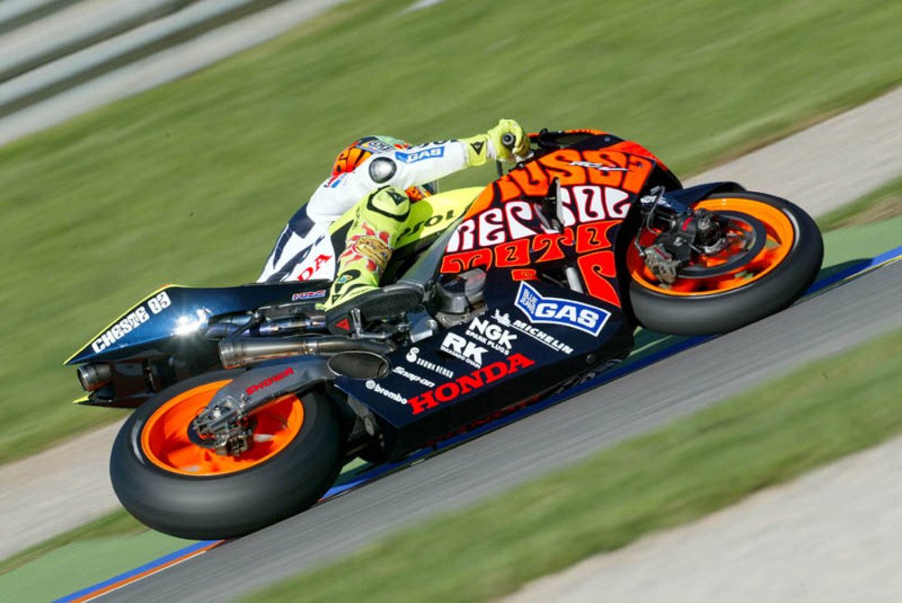 La Honda di Rossi con la grafica vincitrice del concorso indetto da Motociclismo spagnolo