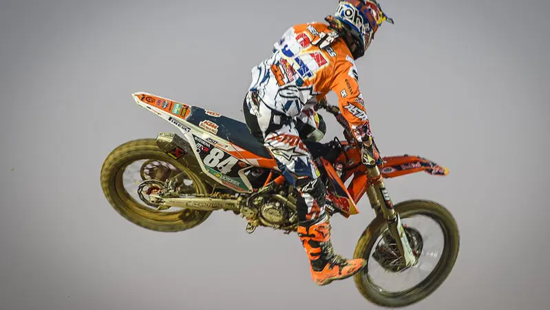 MXGP. Nagl e Herlings vincono Gara 1 sulla pista del Qatar