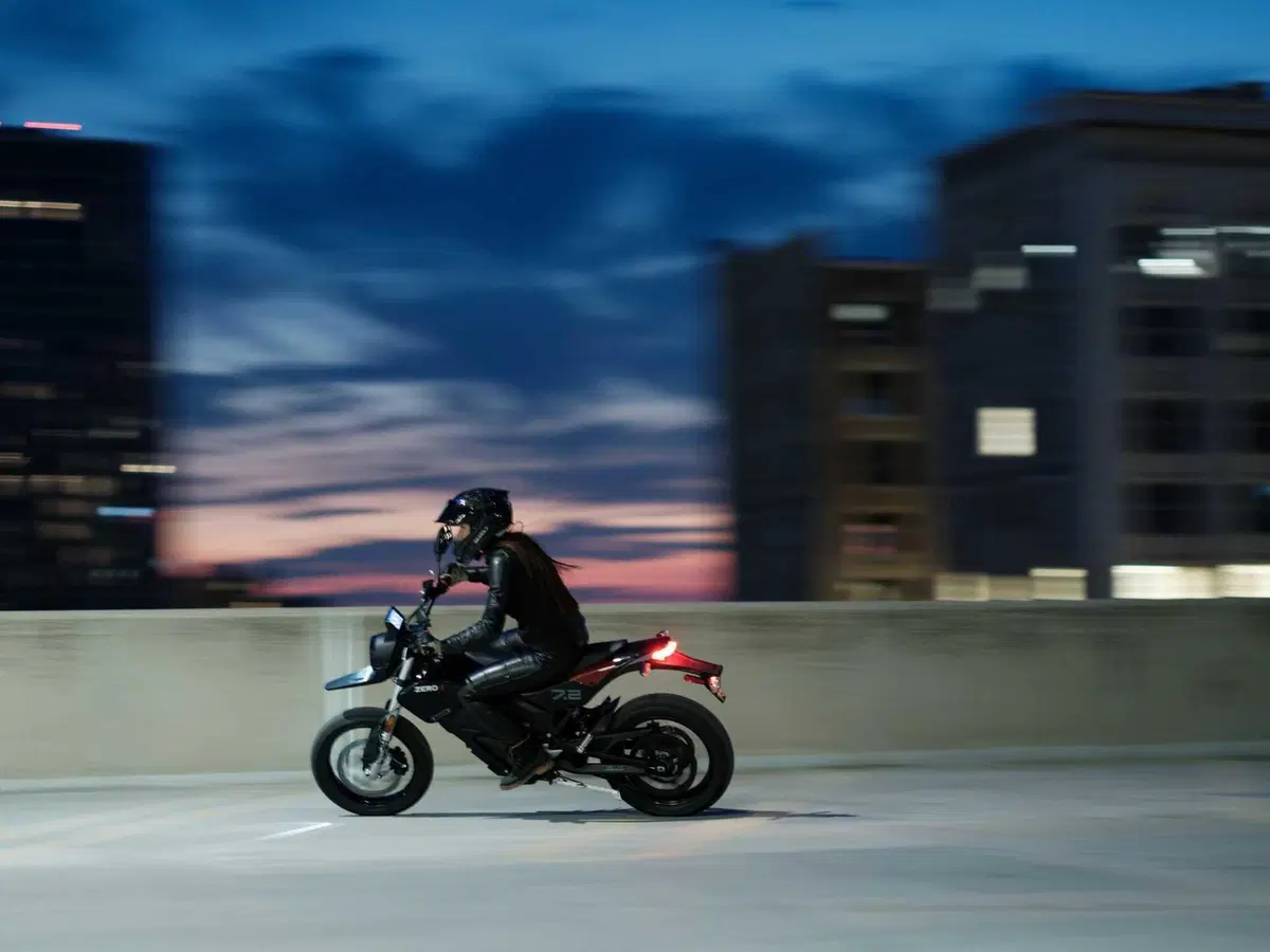 Arrivano le elettriche per tutti: ecco le nuove Zero Motorcycles da 11 kW (12)