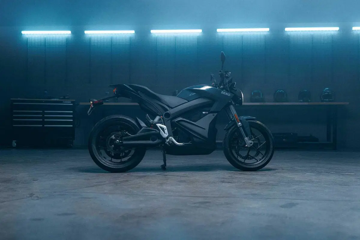 Arrivano le elettriche per tutti: ecco le nuove Zero Motorcycles da 11 kW (24)
