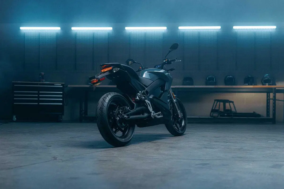 Arrivano le elettriche per tutti: ecco le nuove Zero Motorcycles da 11 kW (25)