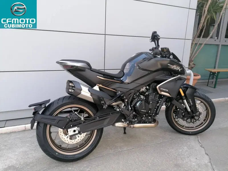 CFMOTO 800NK Sport (2023 - 26) (7)
