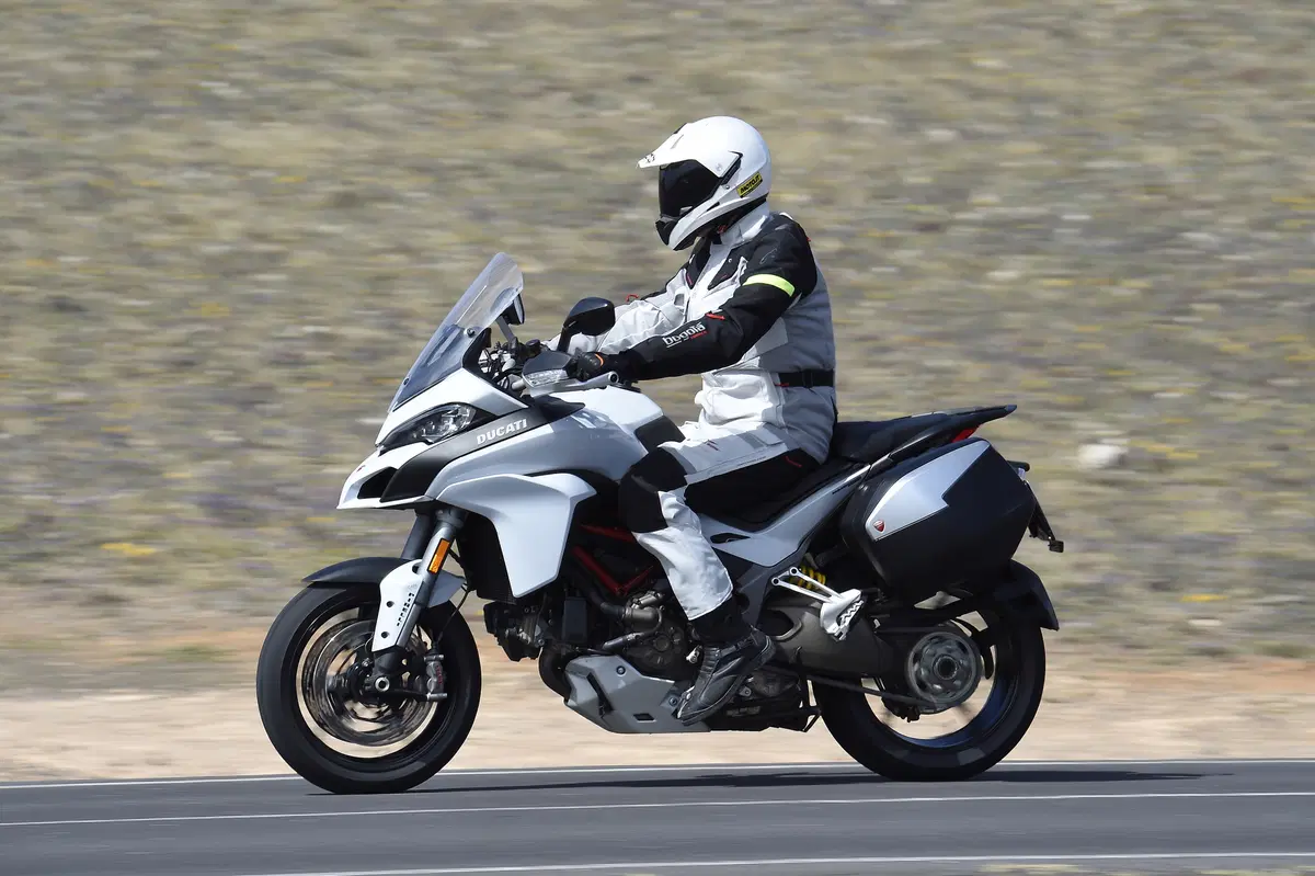 Ducati Multistrada 1200 2015 (2)