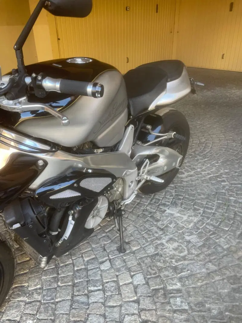 Aprilia RSV 1000 (1998 - 99) (2)