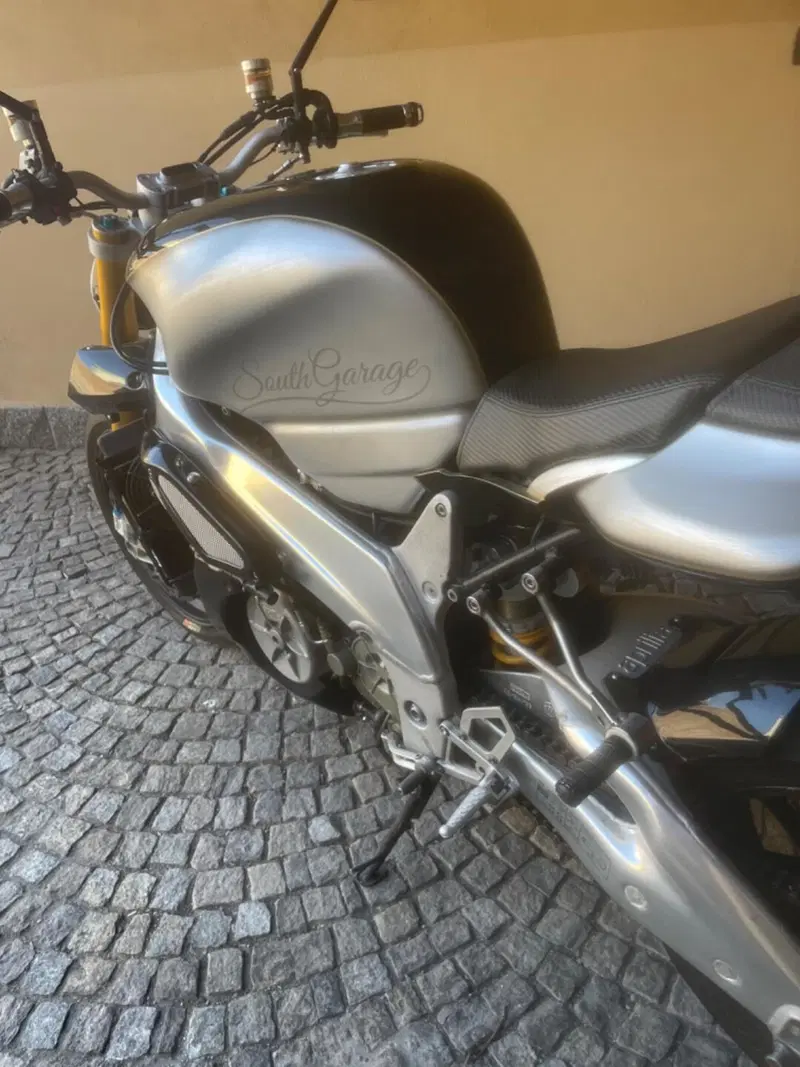 Aprilia RSV 1000 (1998 - 99) (5)