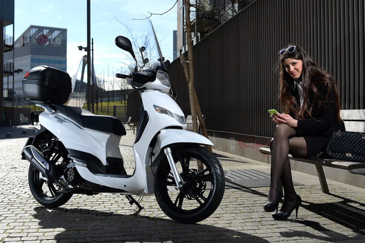 Nuovo Peugeot Tweet2