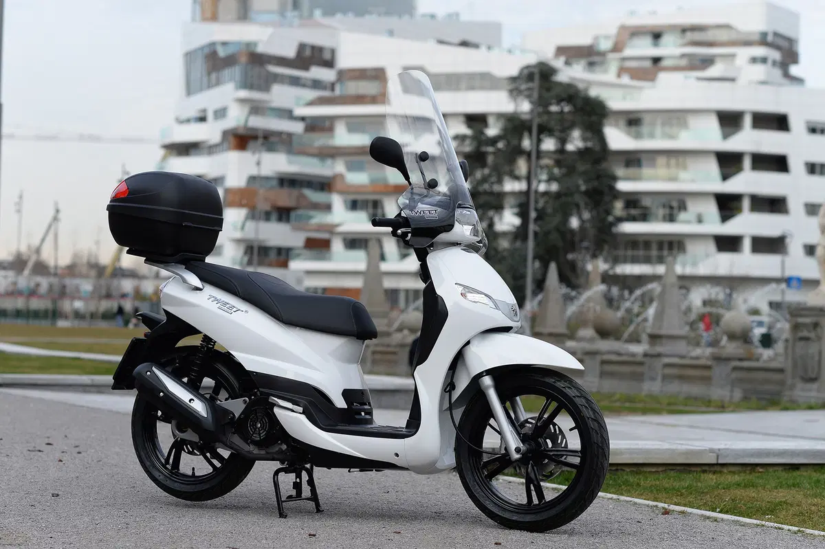 Nuovo Peugeot Tweet2 (3)
