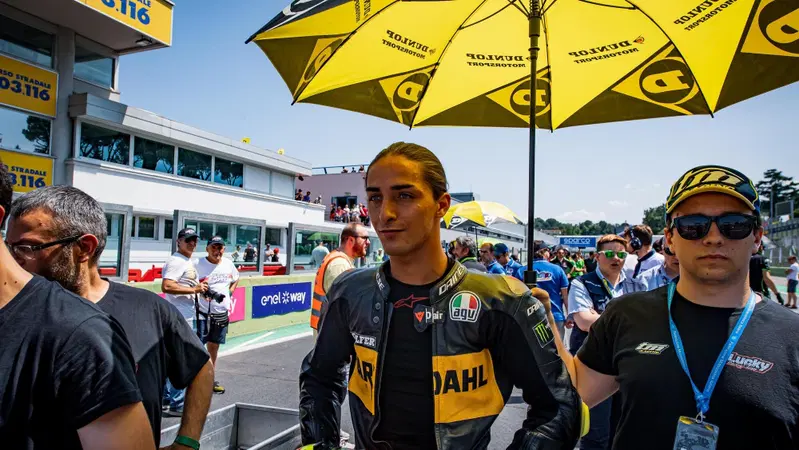 CIV 2023. Elia Bartolini da urlo in Moto3: "in Gara1 sono caduto, ripartito ultimo e salito sul podio" [INTERVISTA]