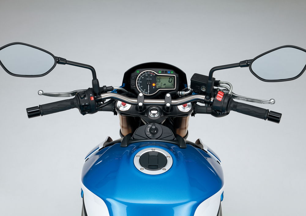 Suzuki GSR 750 Z ABS (2015 -16) (4)