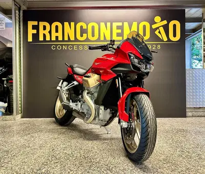 Moto Guzzi V100 Mandello (2022 - 24) nuova