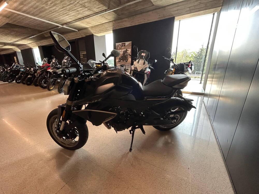 CFMOTO 800NK Sport (2023 - 24) (3)