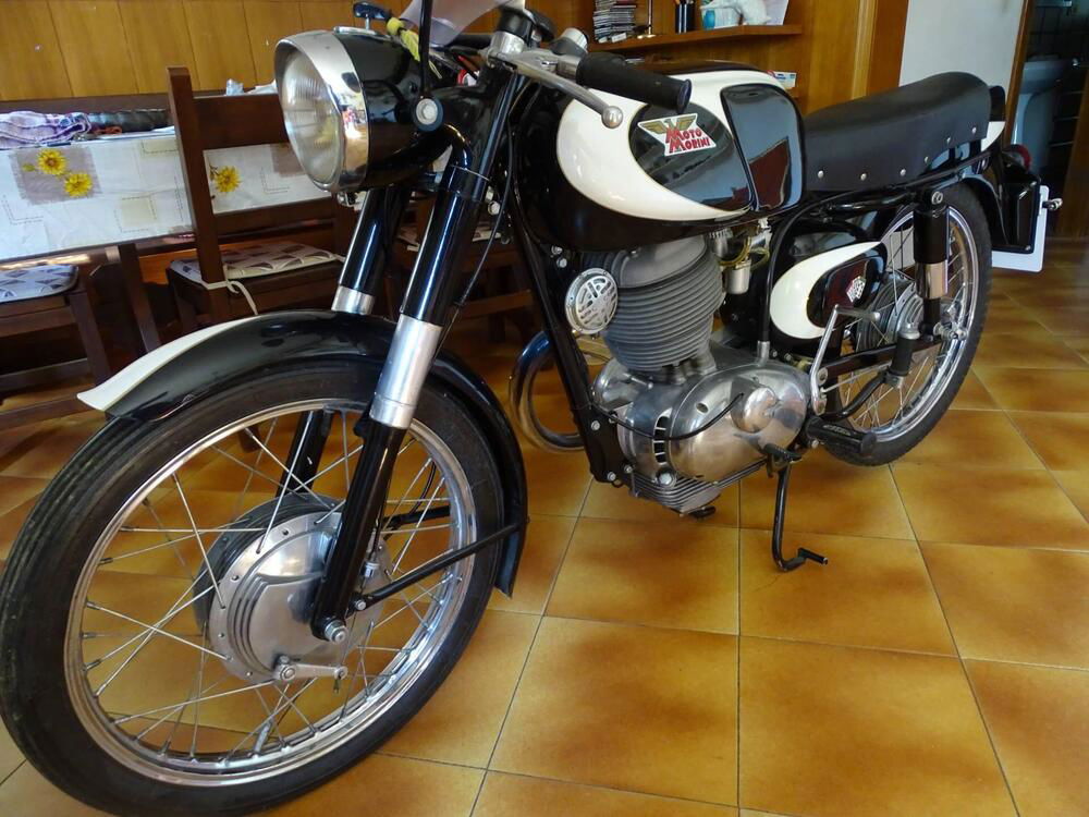 Moto Morini 175 Tresette Sprint (2)