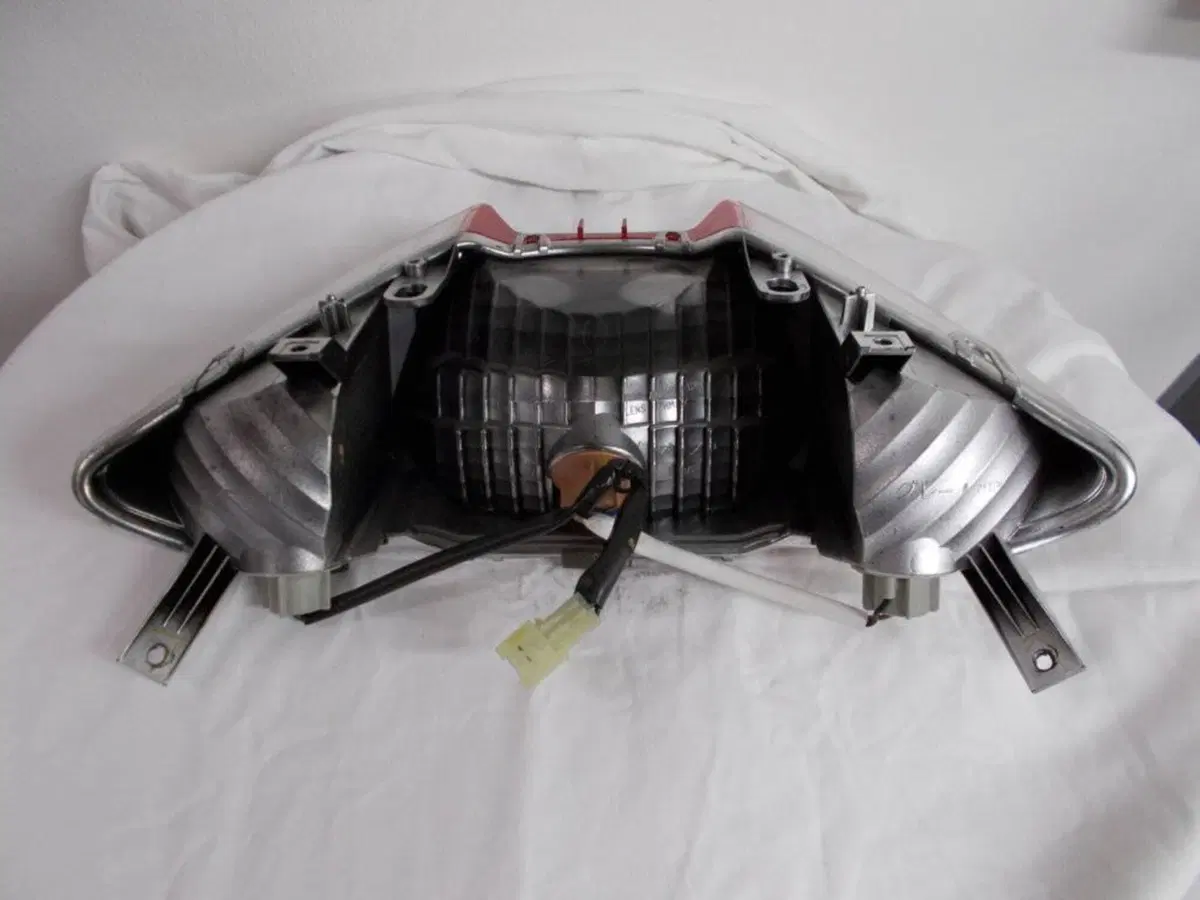 Fanale originale usato Yamaha T Max 500 (3)