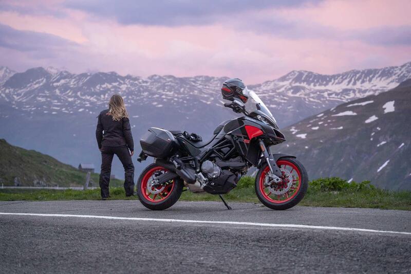 Ecco la nuova livrea Thrilling Black &amp; Street Grey per la Ducati Multistrada V2 S