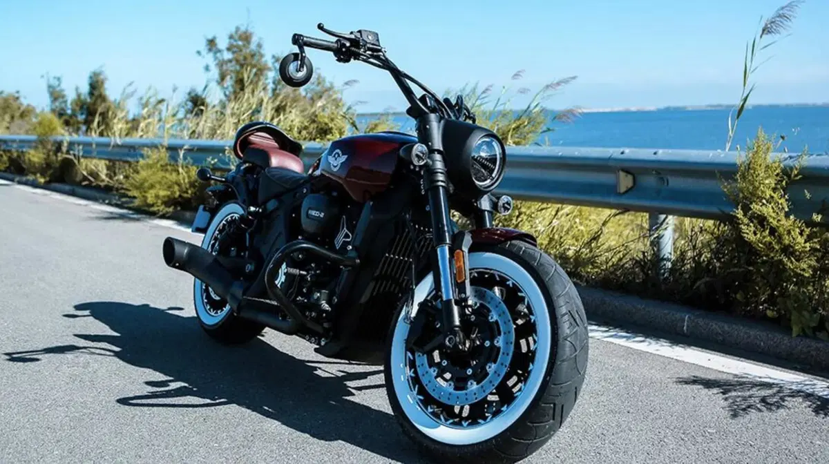 Questa è la nuova cruiser che (forse) sbarcherà in Europa: la Jonway YY800 (2)